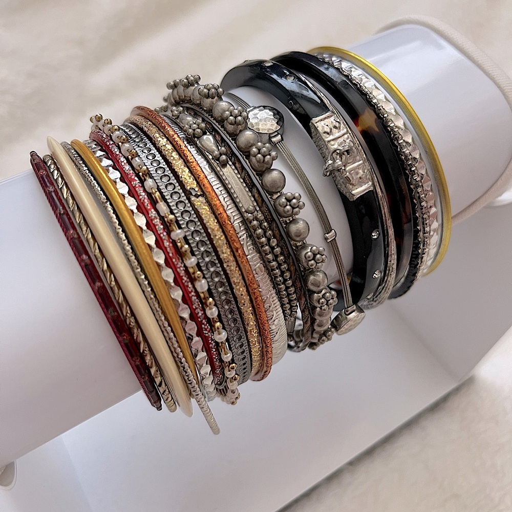 ⚡️2/$15⚡️Bangle bracelets